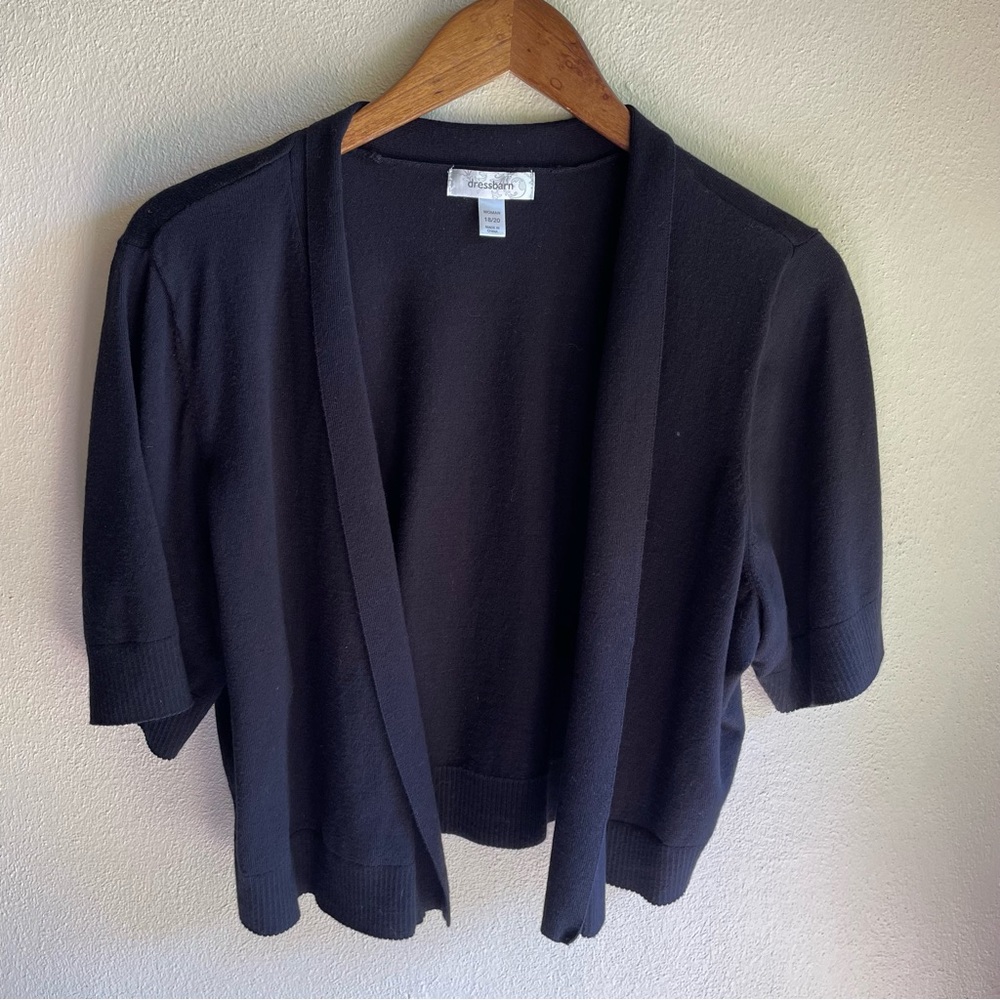 Dress Barn Short Sleeve Cropped Open Front Cardigan/ Shrug. Black. Size 18-20